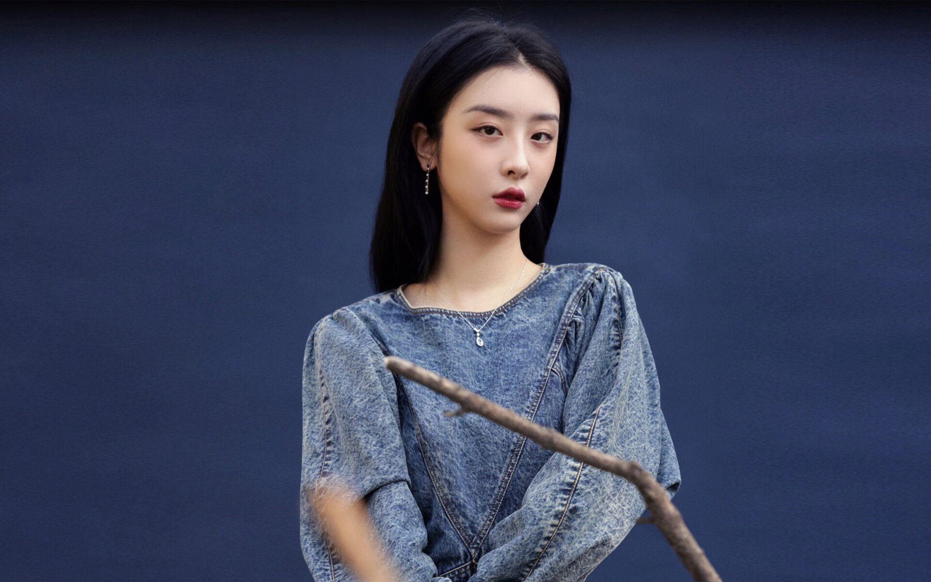 双线狂飙，孤胆英雄如何在绝境中接管比赛