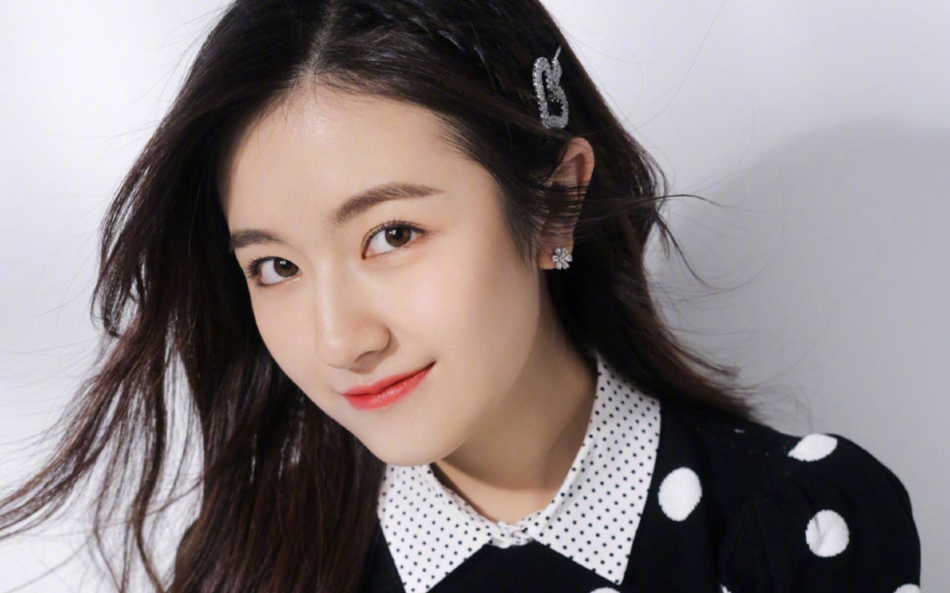 开云体育app-双王对决，史诗级的欧冠决赛焦点战，凯尔特人险胜篮网背后的棋逢对手