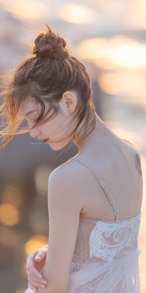 终场哨未响，当球场成为镜渊，德里赫特扛起的不只是防守