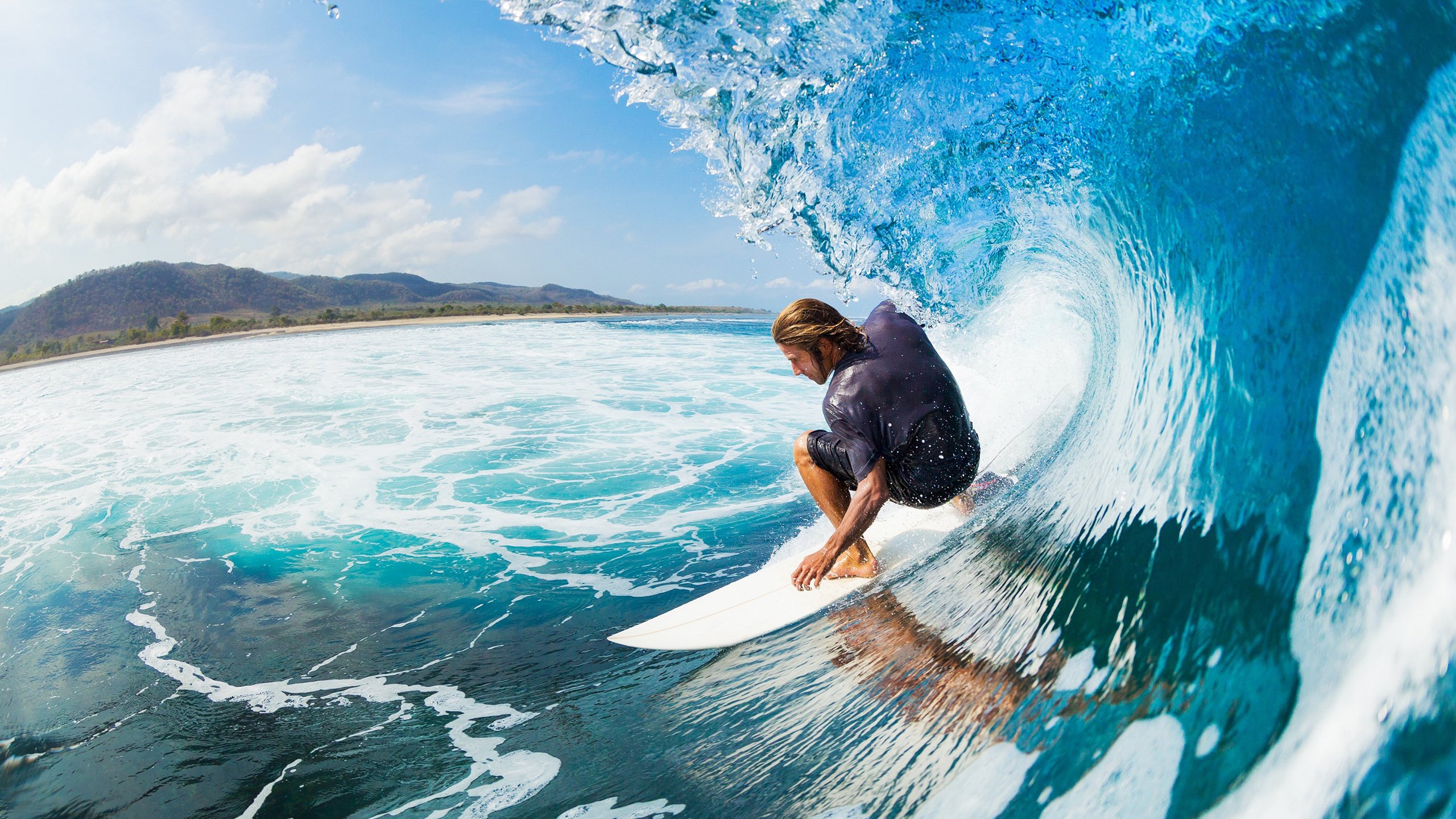 开云体育APP下载-凌空一扣终结悬念！杰伦·格林末节制胜，雄鹿力克顽强上海